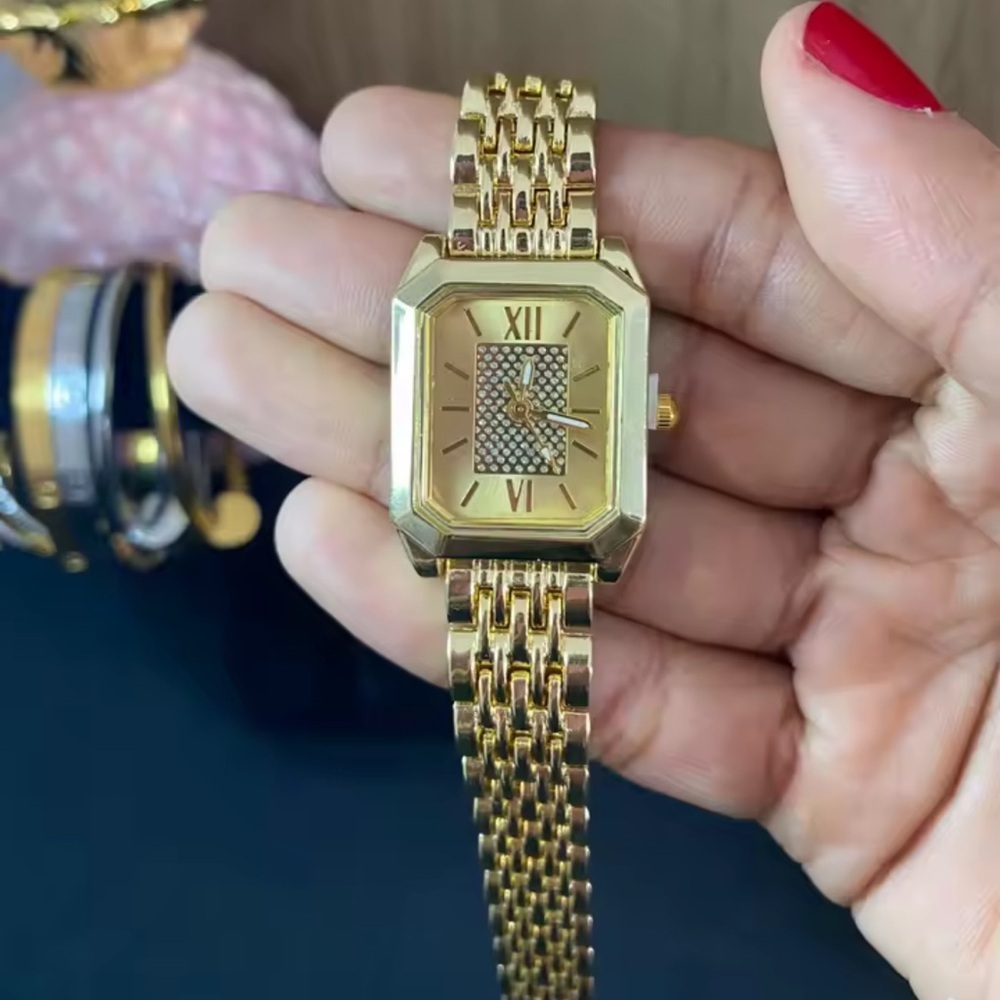 Luxurious Gold Crystal Women's Watch - Picture 2 of 5